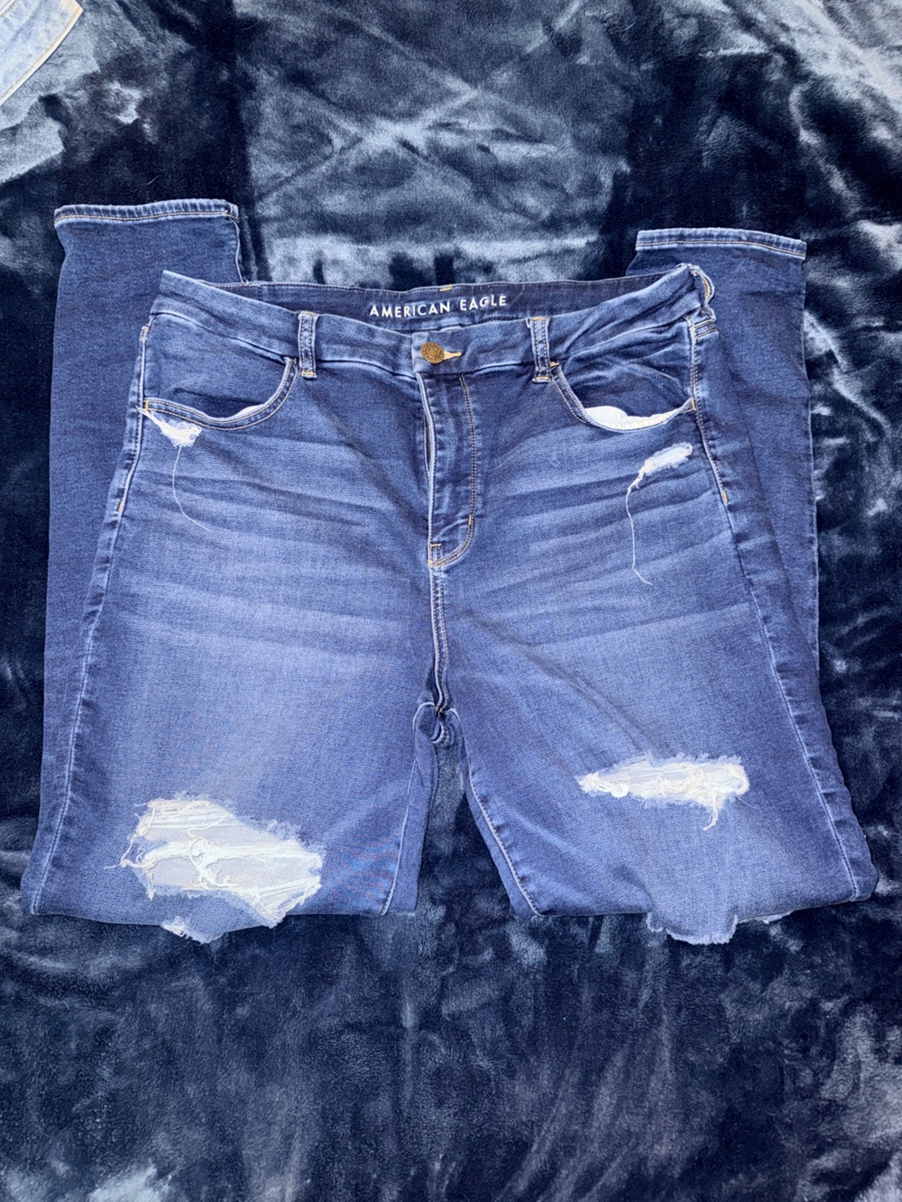American Eagle Outfitters Curvy High-Rise Distressed Women's Jeggings